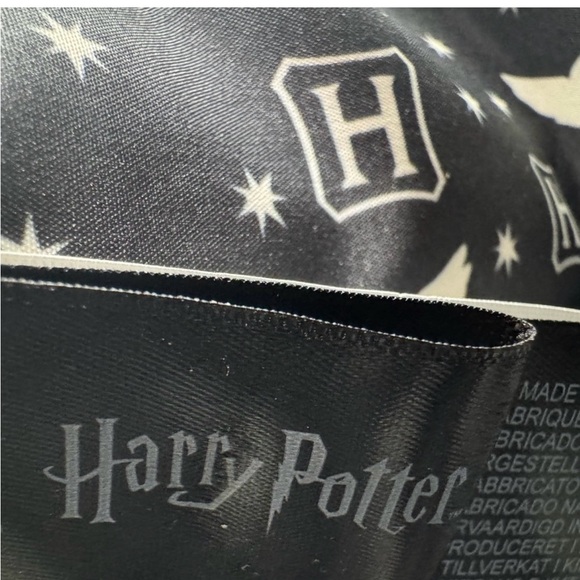 ✨ Harry Potter Loungefly Mini Backpack — Hedwig with Hogwarts Letter ✨ - Picture 6 of 8